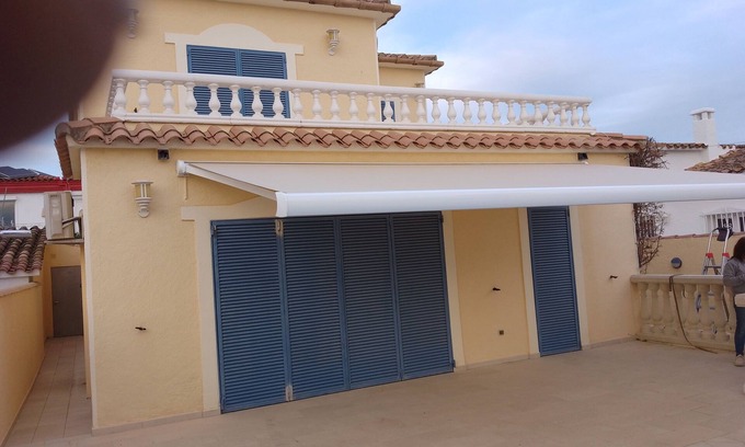 Empuriabrava Villa | Superbe Villa Dans Quartier Calme