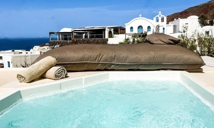 Oia Hotel | Superior Cave House with Plunge Pool and Sea View