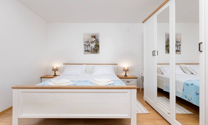 Milcetici Apartamento | Apartments Barjaktarić / Apartment Barjaktarić 1