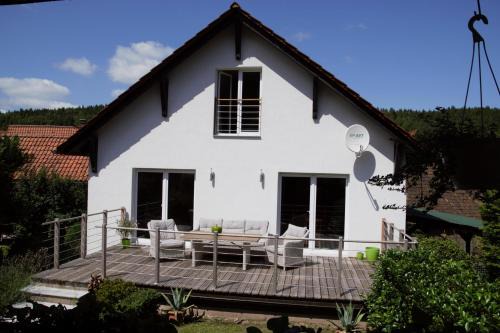 Engelsbach Casa | Superior - Ferienhaus am Engelsbach mit Garten und Pool