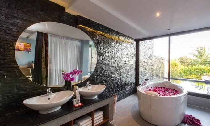 Patong Complejo | Suite Superior con Jacuzzi en Patong (A)