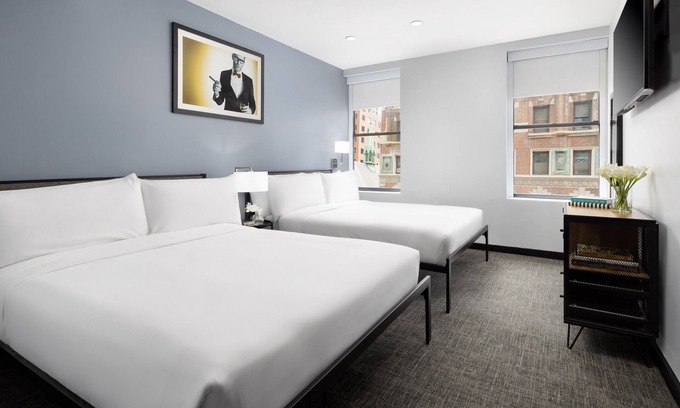 Central New York City Apartamento | Superior Two Full Beds Near Time Square