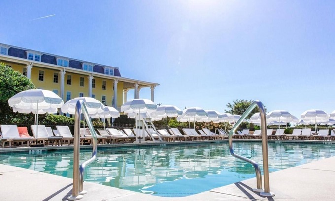 Cape May Hotel | Victorian Charm Meets Modern Luxury by the Ocean l Spa, Pool, Beach Access