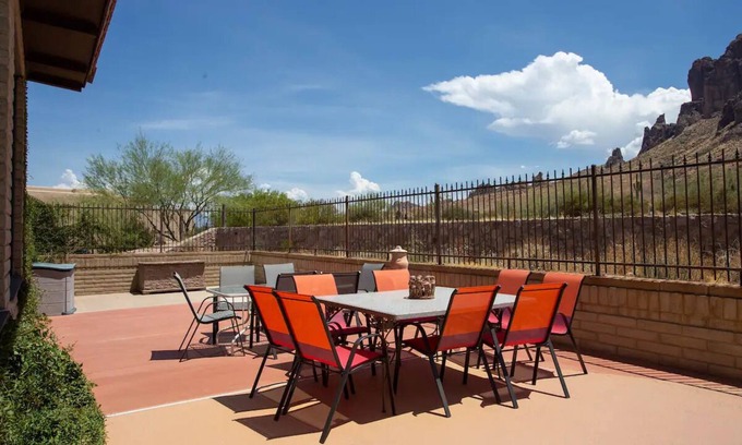 Apache Junction Casa | Superstition Mountains Apache Junction - sleeps 16