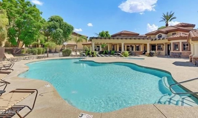 Parkwood Ranch Condominio | Superstition Views 3/2 close to heated pool
