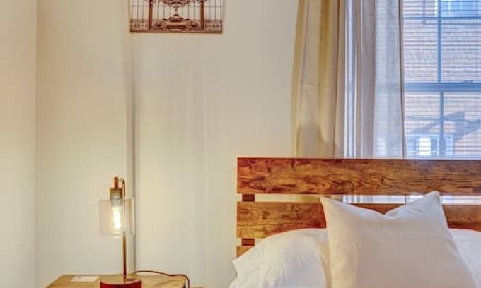 East Stroudsburg Apartamento | Supreme Luxury Industrial Style King Suite