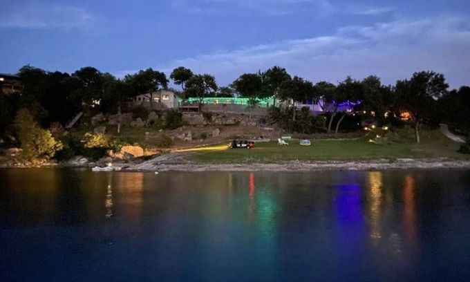Canyon Lake Casa | Surf and Stay at Canyon Lake