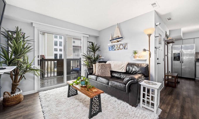 Ocean City Condominio | Surf Crest 101 - Pet Friendly Condo in a Great Downtown OCMD Location!
