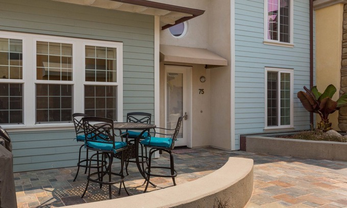 Avila Beach Condominio | SURF IN, SURF OUT ~ GRAN condominio, Steps to Beach + Parking, Family Fav