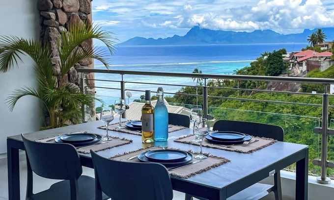Punaauia Condominio | Surf Oasis - View, A/C and wifi