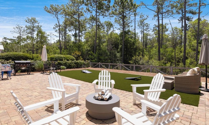 Santa Rosa Beach Casa | Surf Sanctuary - Golf Cart, Bikes, Dog-Friendly