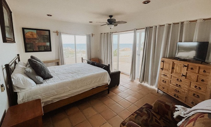 San Jose del Cabo Casa | SURF the best breaks, beautiful home, walk to beach, exclusive in SJC
