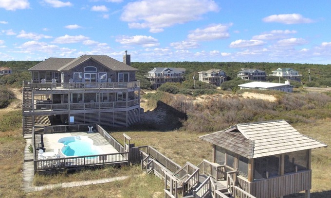 Carova Beach Casa | SURF VIEWS from this BEAUTIFULLY maintained OCEANFRONT