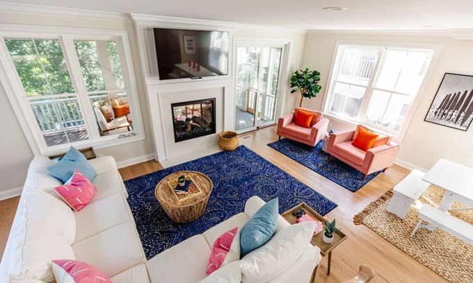 Michigan City Casa | Surfer Girl-New Custom Home Built for a Crowd!