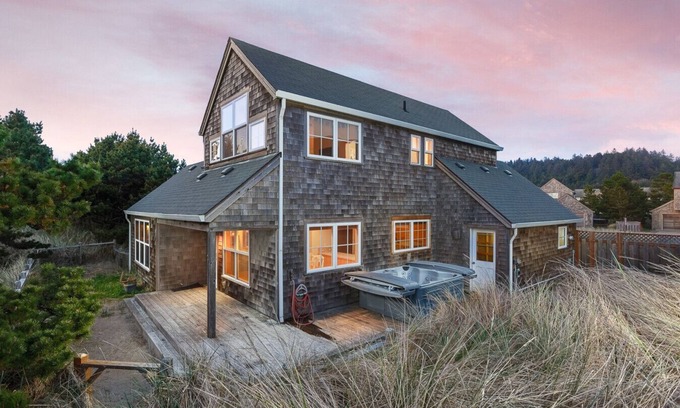 Shorepine Village Casa | Surfer's Paradise in Pacific City