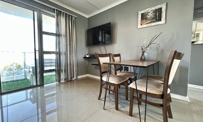 Big Bay Apartamento | Surfing Heaven Beach Security Estate 2-Beds flat- 50 meter from beach