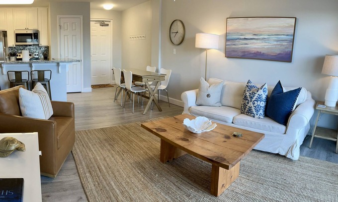 Mexico Beach Condominio | Surfside Oceanfront Condo— Luxury Unit / Top Floor