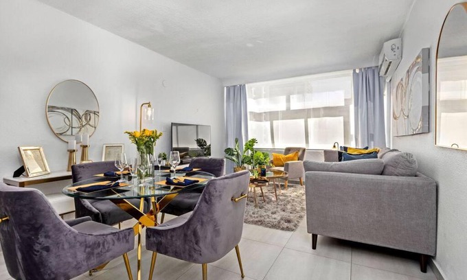 Condado Apartamento | SurReal Beach Flat