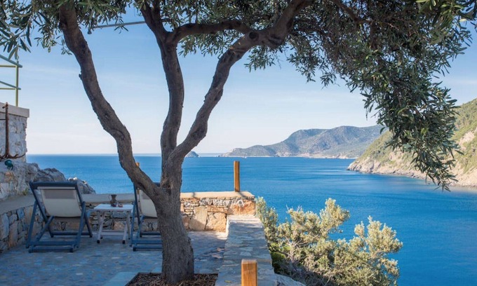 Alonnisos Old Town Chalet De Esquí | Vista surrealista al azul del mar Egeo - Vista panorámica del océano a 650 metros del mar