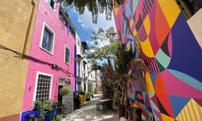 Churubusco Casa | Sustainable 3 Bedroom Home - Casa Vecindad Murales