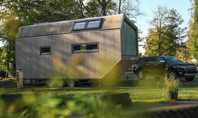 Schortens Casa | Sustainable Tiny House Pioneer by the natural bathing lake in Friesland