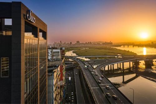 Ximending Hotel | Suz & Catorze Taipei, a Tribute Portfolio Hotel