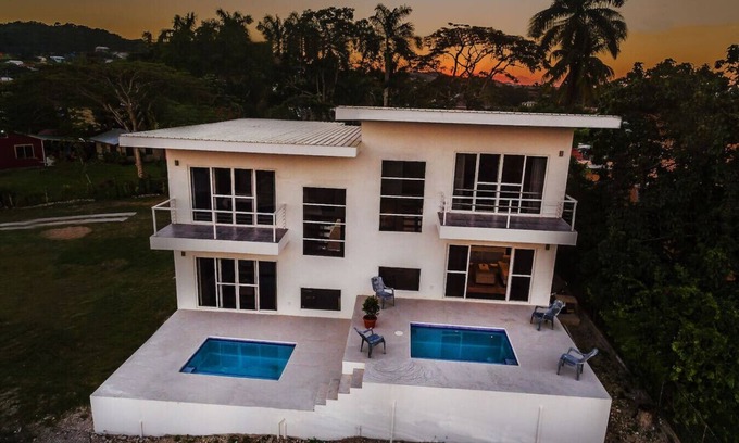 San Ignacio Apartamento | Suzie's Hilltop Estate