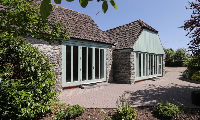 Chipping Sodbury Cabaña | SWALLOW BARNS, family friendly, with a garden in Chipping Sodbury