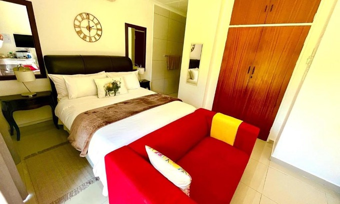 Rustenburg Casa | Swane’s guesthouse.