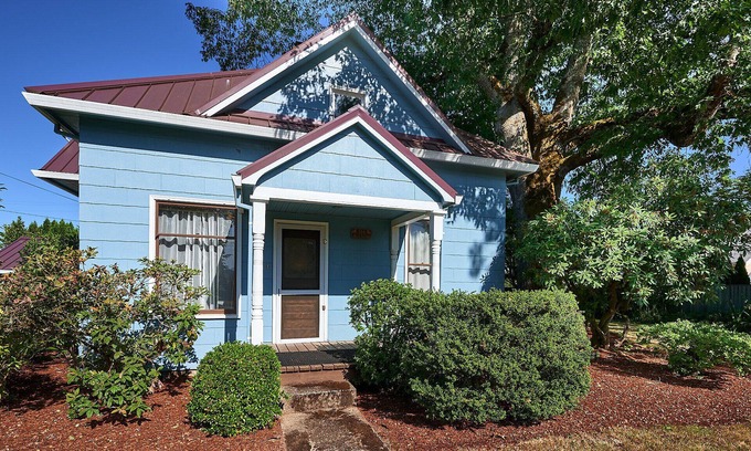 Carlton Casa | ¡Nuevo listado! Una granja ostentosa en el centro de Carlton