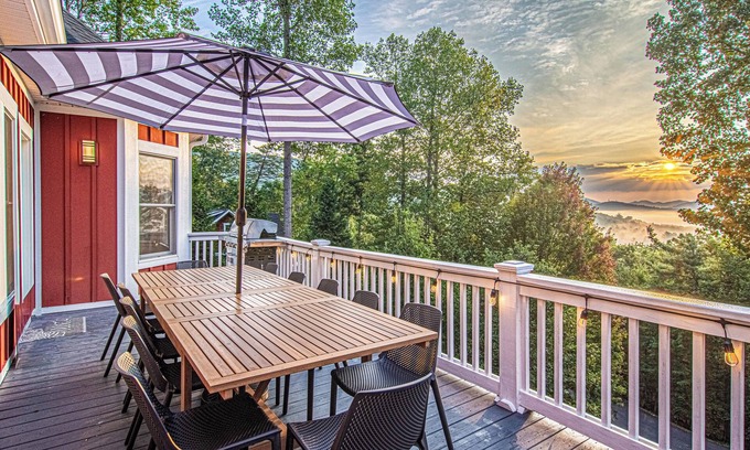 Swannanoa Casa | Swannanoa Sanctuary by 5 Seasons Homestays