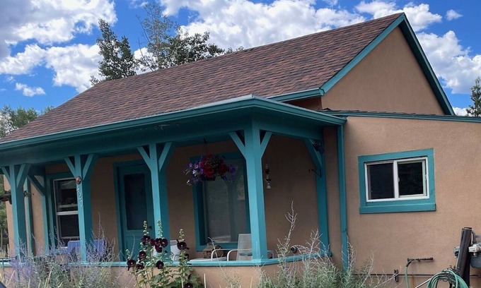 Buena Vista Cabaña | Sweet Buena Vista Getaway. 1200 Sq. ft. Walking Distance to everything! STR#269