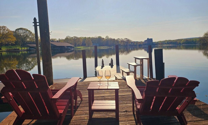 Huddleston Casa | Dulce por y por ... Su escape a la belleza del lago Smith Mountain