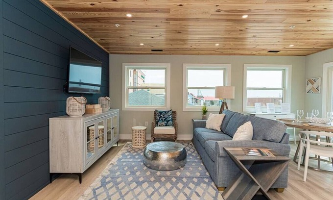 Ocean City Apartamento | Sweet Caroline -Boardwalk, Luxury, 2 Bedroom, OCMD