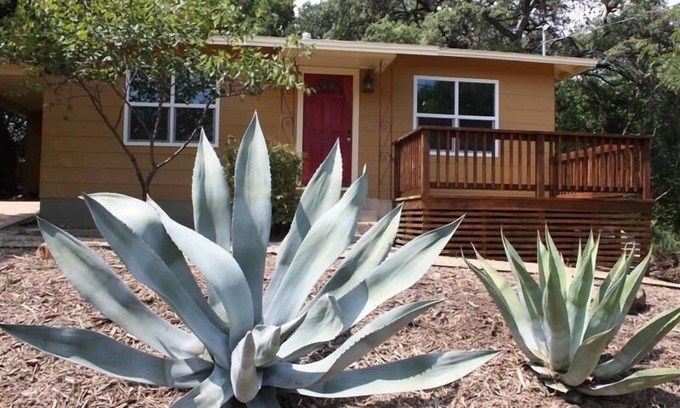 Bouldin Casa | Dulce y cómodo 2/1 casa Bouldin. Caminar a los remolques de alimentos, Zilker / Barton Springs