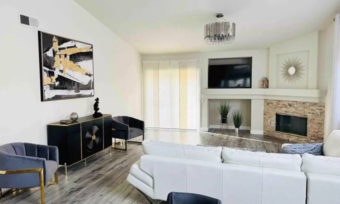 Antelope Casa | Sweet Holiday