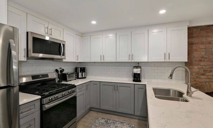 Communipaw Casa | Sweet Home - 20 minutes to NYC