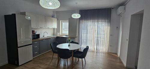 Dumbravita Apartamento | Sweet Home