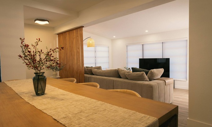 Ludlam Casa | Sweet Homey in Miami, Heater Pool, Backyard