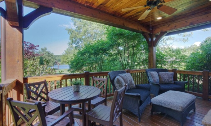 Blowing Rock Cabaña | Sweet Meadow Cottage, SweetGrass, Lake View, Blowing Rock