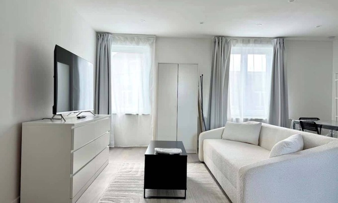 Jette Casa | Sweet perch nest with magical view of the City