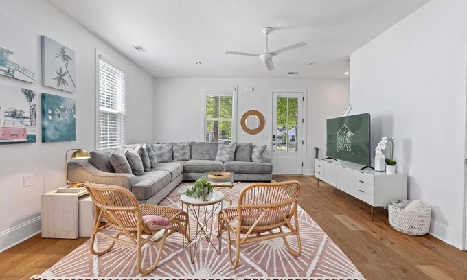 Mount Pleasant Casa | Sweet Retreat, Old Village, 5 mins to Dtwn