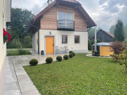 Bostanj Casa | Sweet Retreat