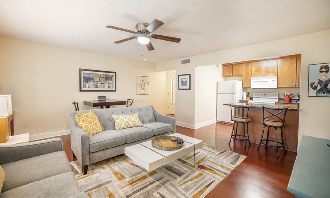 St. Petersburg Condominio | Sweet Spot en el centro de St. Pete
