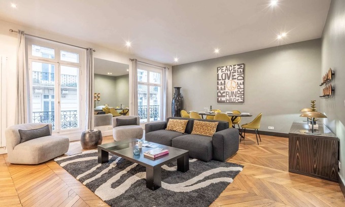 Champs-Elysees Apartamento | Sweett | Cerisoles I