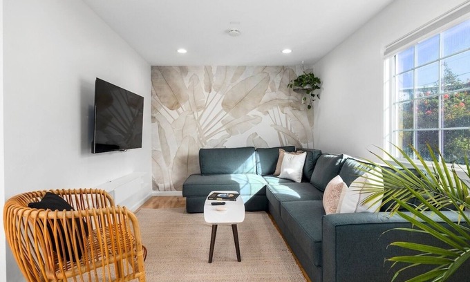 Eastside Santa Cruz Hotel | Swell House Santa Cruz - Apartment 10