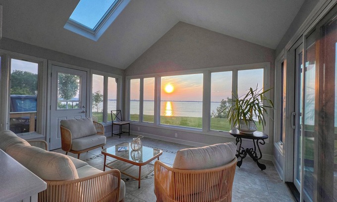 Erie Casa | Swept Away - Erie, PA