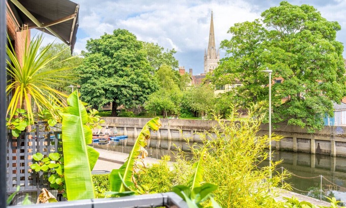 Norwich Casa | Swift Host Wensum View Sleeps 8 Parking River View