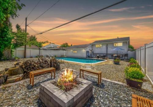 Parma Casa | Swim and Relax with a Pool Hot Tub and Renovated HomeHop