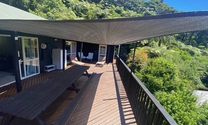Saint Omer Casa | Sandy Bay Holiday Home, Kenepuru Sound